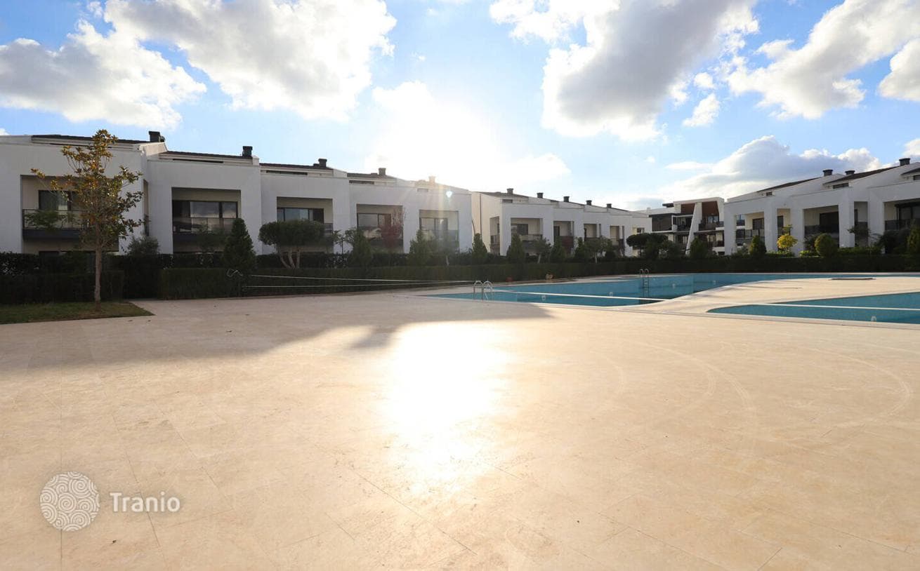 5–7-Bedroom Villas with Garden and High Ceilings in Dosemealti, Antalya