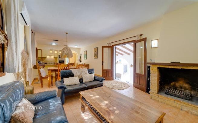 4-Bedroom Villa with Mountain View 400 m from the Sea in Calpe, photo 4