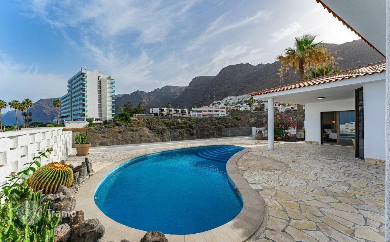3-Bedroom Villa with Heated Pool and Sea Views in Los Gigantes, Tenerife, photo 3