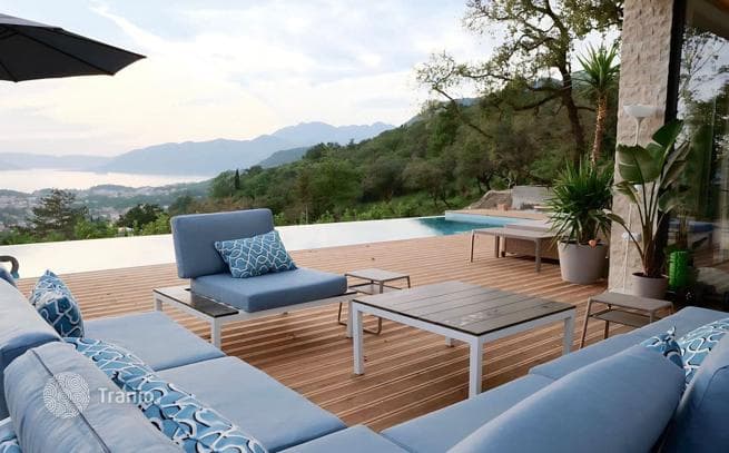 2-Bedroom Villa with Panoramic Bay View in Kotor, photo 4