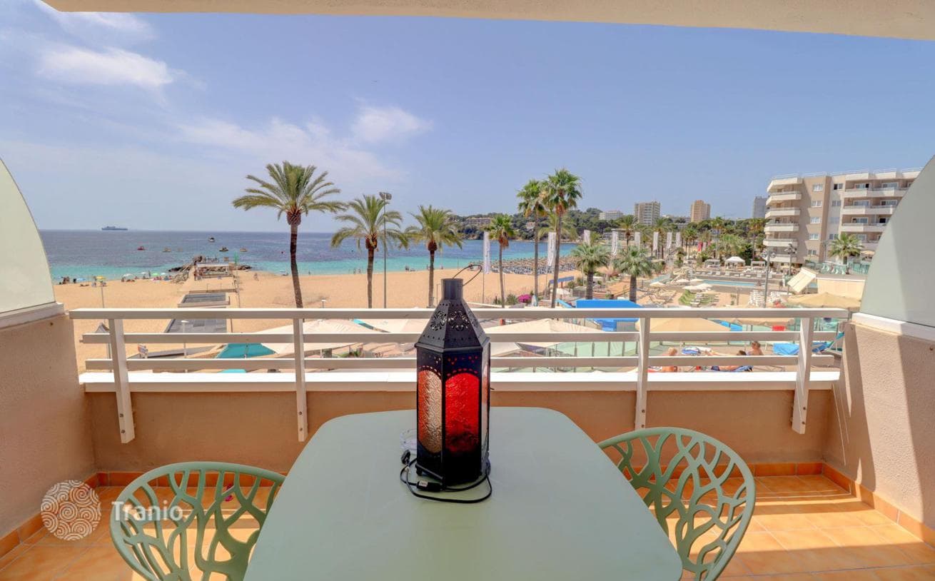 Beachfront 2-Bedroom Apartment with Studio in Magaluf, Mallorca, photo 2