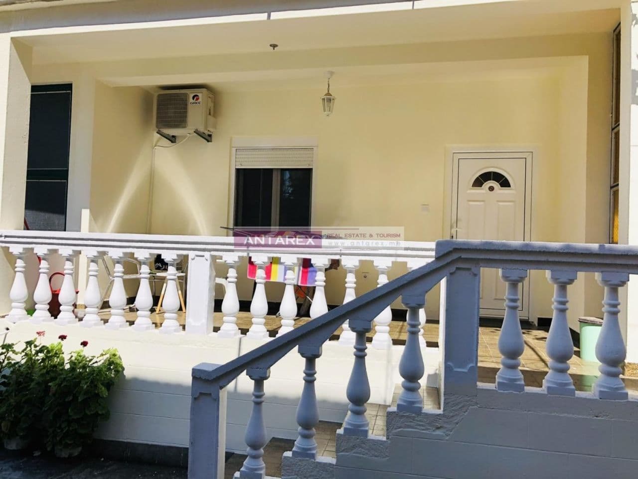 Апартаменты в Ластве, Черногория, 91 м², фото 3