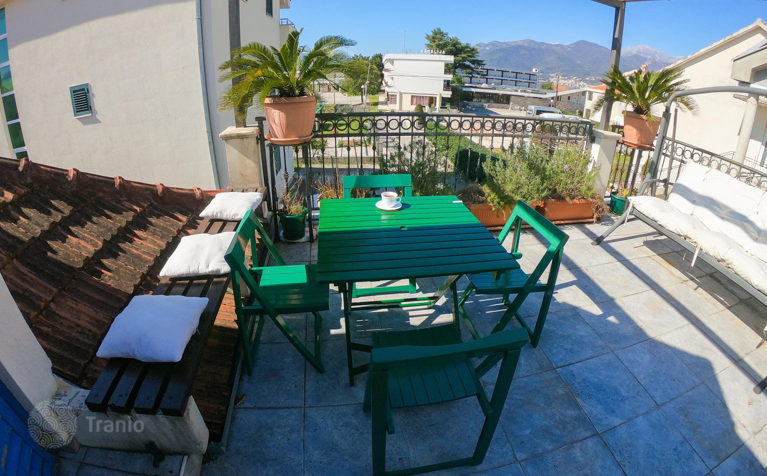 2-Bedroom Villa 70 m² in Tivat, Montenegro
