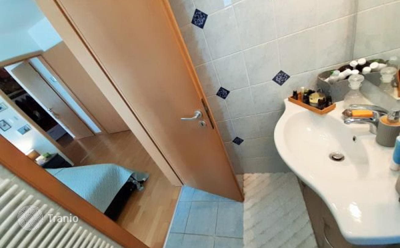 2-Bedroom Apartment with City View in Budapest, photo 2
