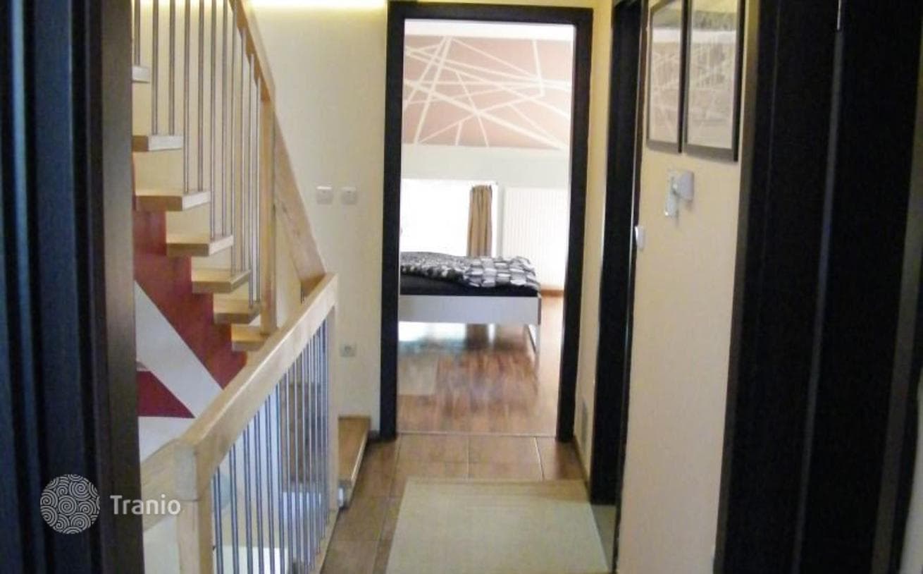 4-Bedroom Townhouse in Debrecen, photo 2