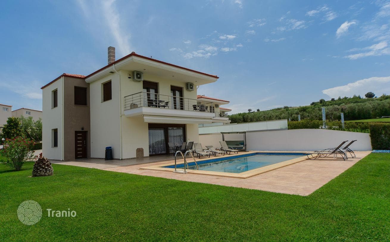 3-Bedroom Villa with Private Pool in Kassandra, Greece, photo 2