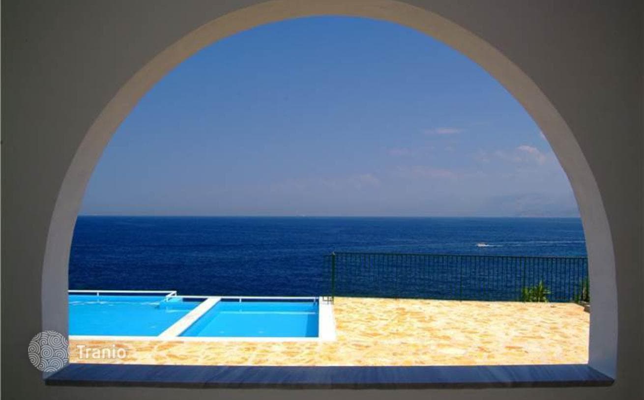 Beachfront Villa with Private Sea Access in Kassiopeia, Corfu, photo 2