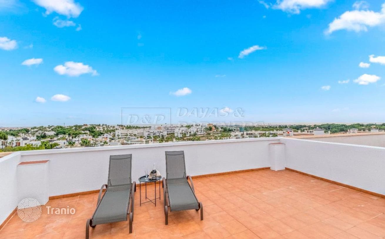 1-Bedroom Penthouse in Denia, Orihuela Costa, photo 4