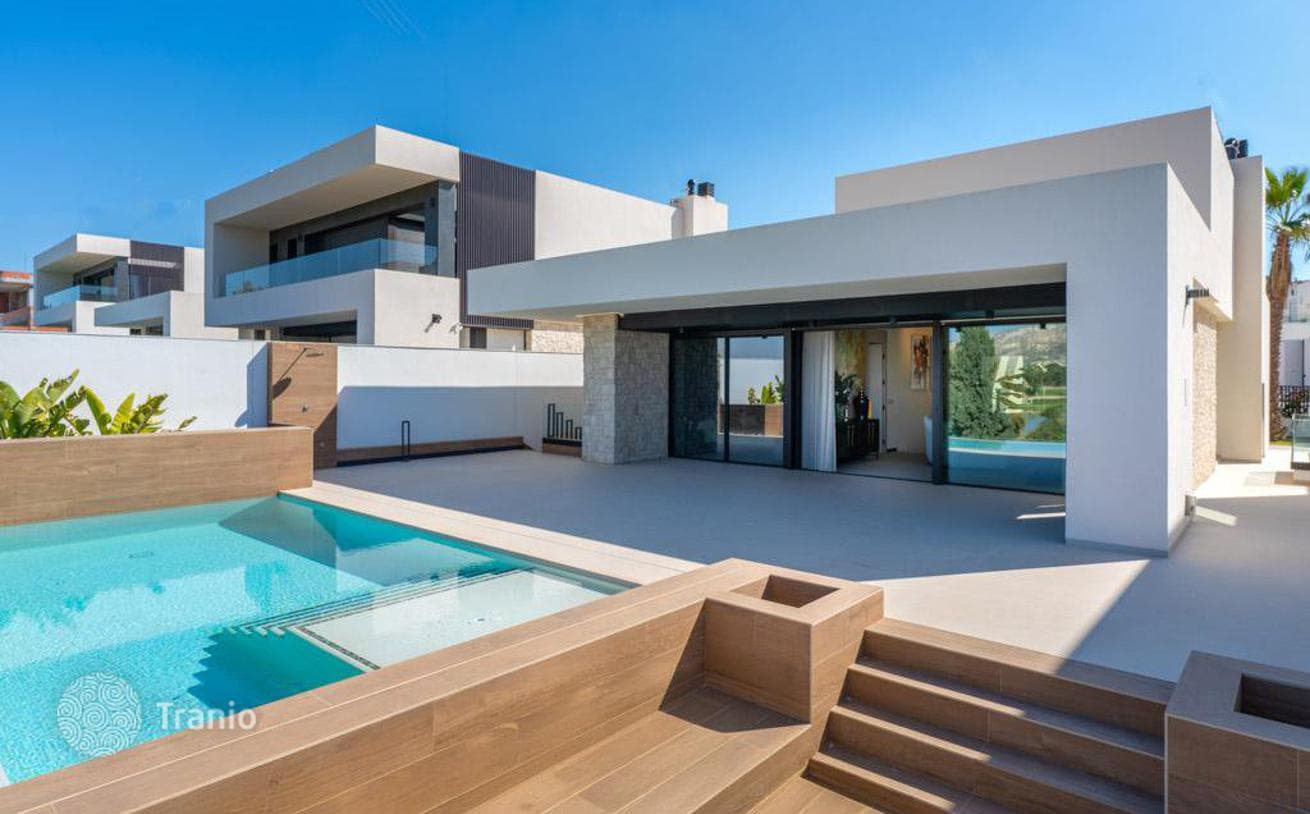 3-Bedroom Villa with Golf Course View and Private Pool in La Finca Golf, photo 2