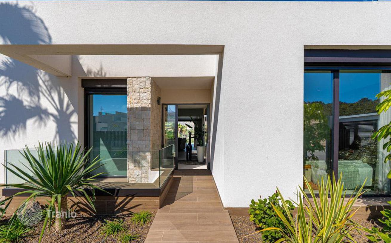 3-Bedroom Villa with Golf Course View and Private Pool in La Finca Golf, photo 5