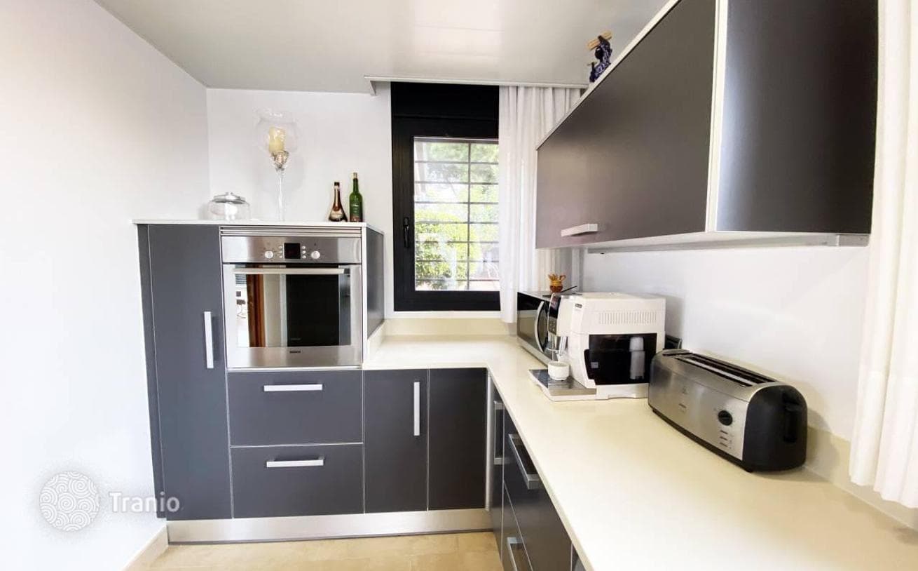 5-Bedroom House with Private Pool in Caldes d'Estrac, Barcelona, photo 5