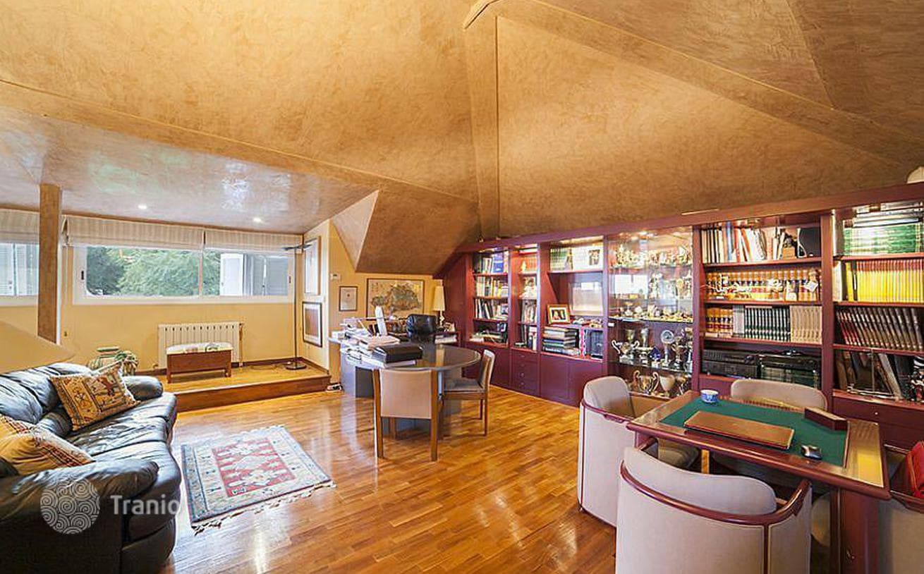 5-Bedroom House with Private Pool and Mountain and Sea Views in Sant Vicenç de Montalt, photo 4