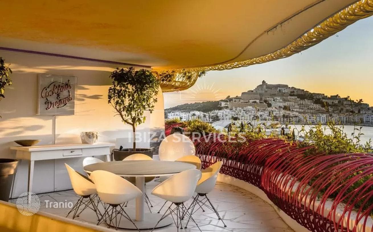 2-Bedroom Apartment in Ibiza, Spain, photo 4