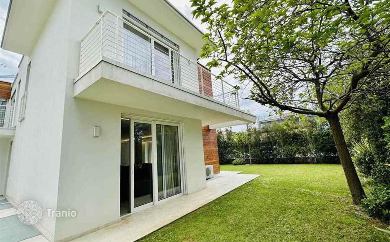 4-Bedroom Villa in Forte dei Marmi, photo 3