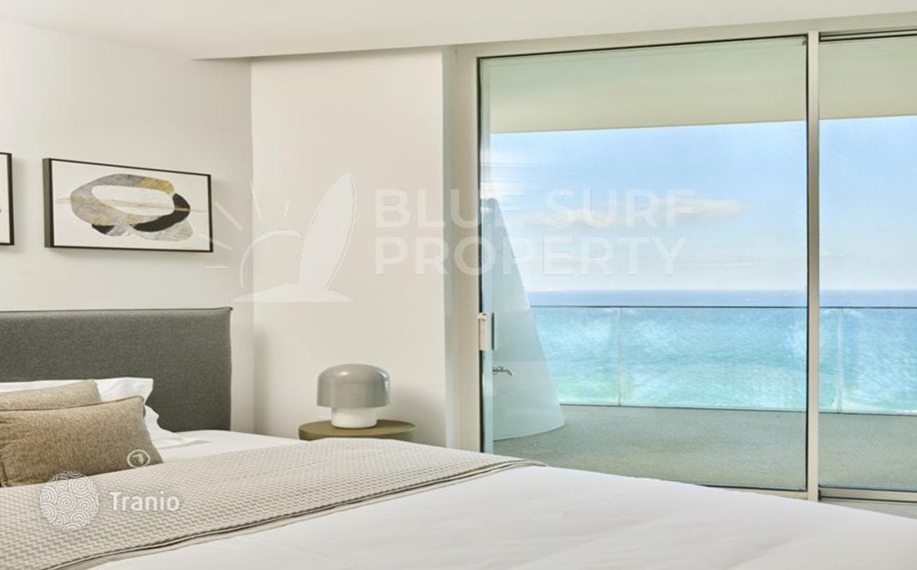 3-Bedroom Apartment with Sea View in Cyprus, photo 2