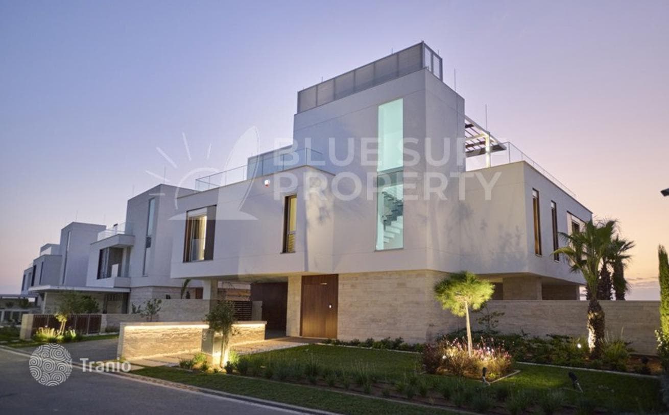 4-Bedroom Luxury Villa with Sea View in Cyprus, photo 5