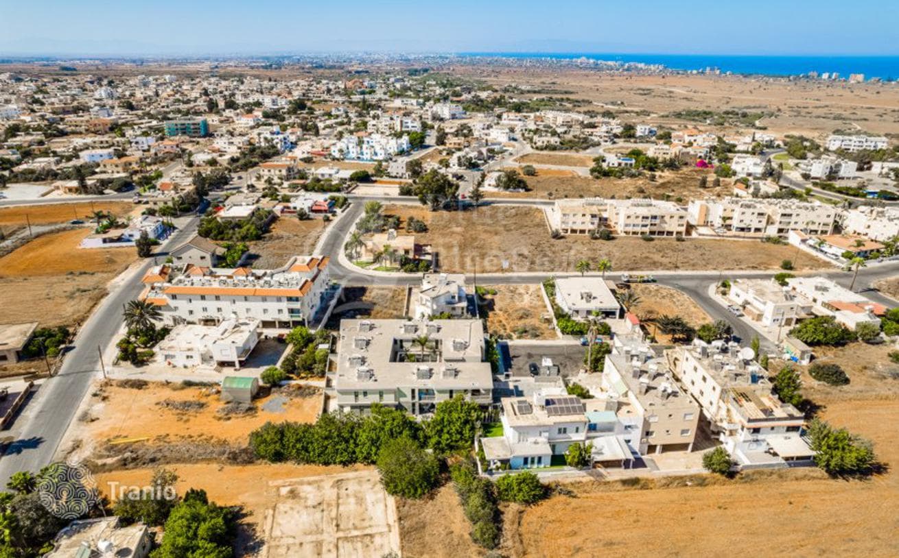 3-Bedroom Townhouse in Deryneia