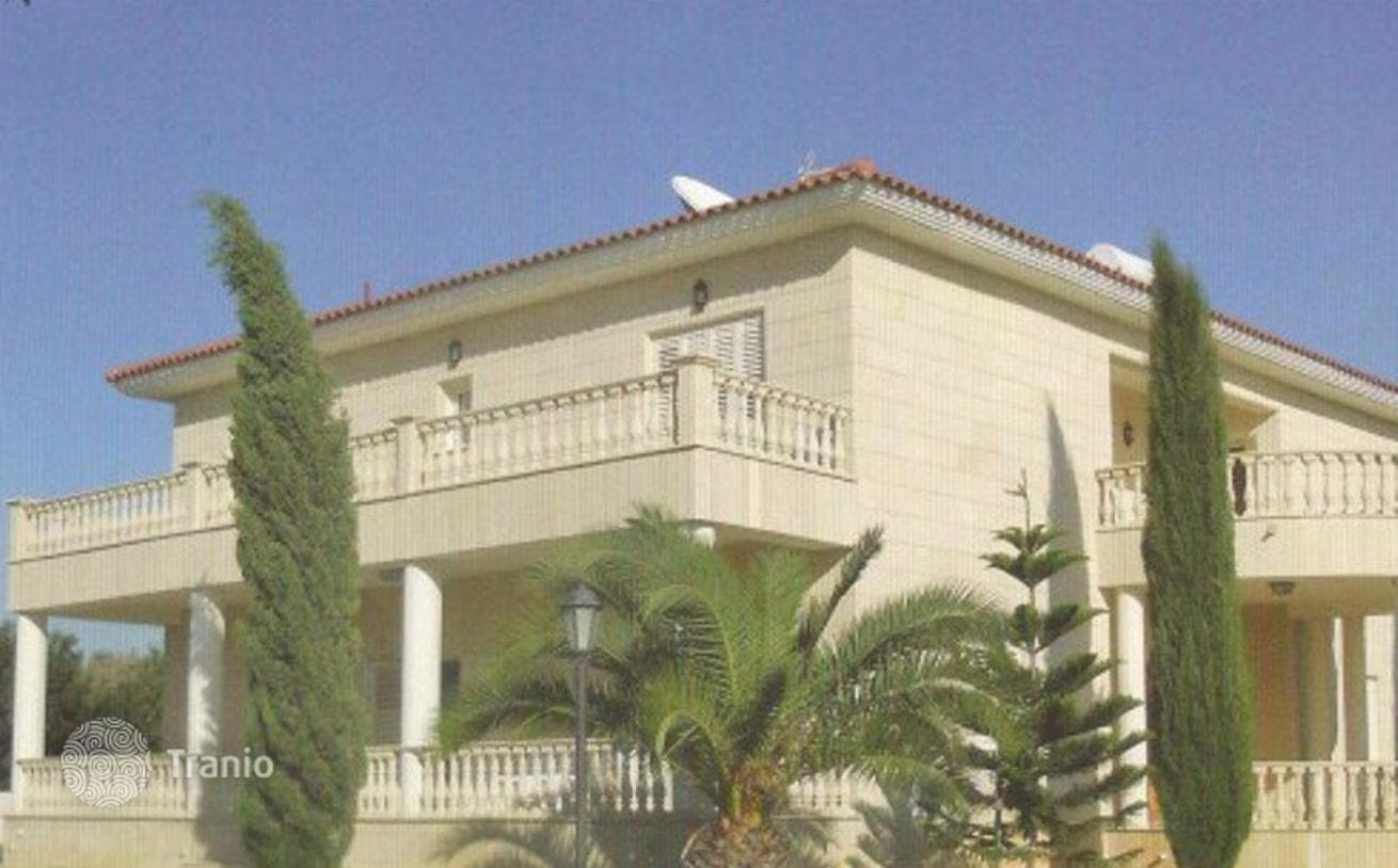 4-Bedroom Villa with Private Pool in Limassol, Cyprus, photo 5