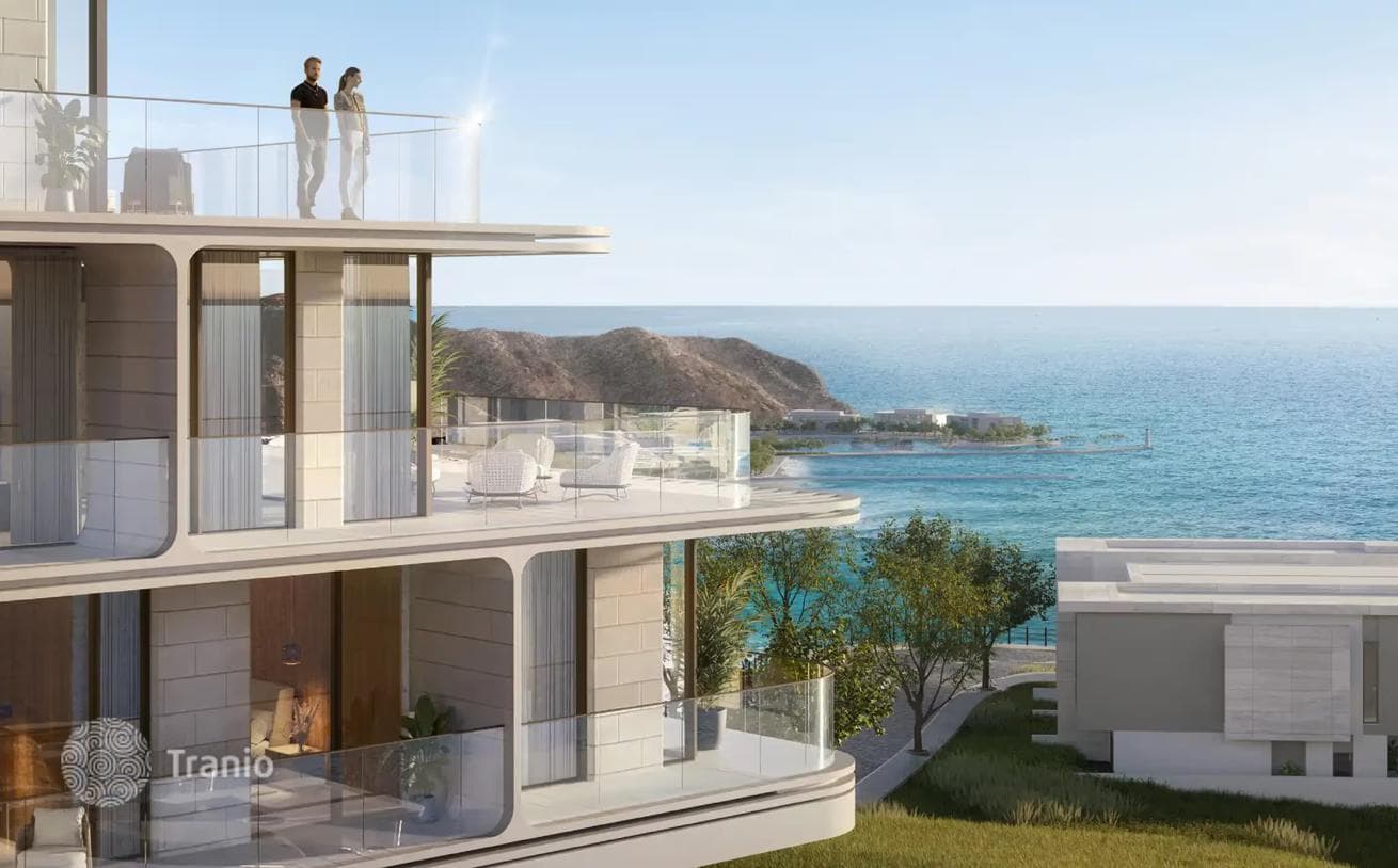 New Luxury Apartments with Pools, Beach and Golf Course in Muscat, photo 3