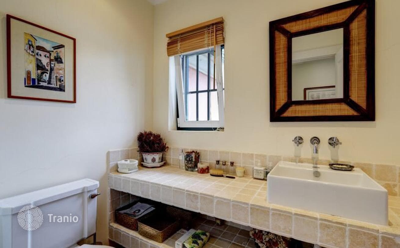 6-Bedroom Villa with Land Plot in Lisbon, photo 4
