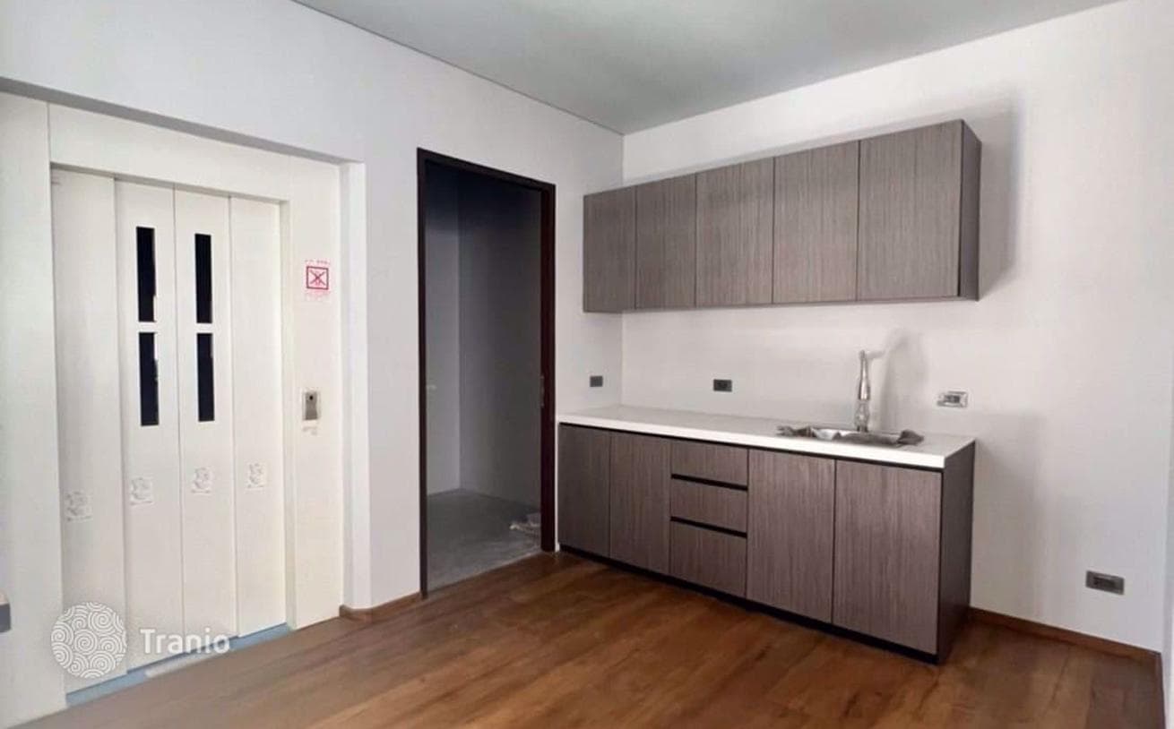 4-Bedroom House in Bang Rak, Bangkok