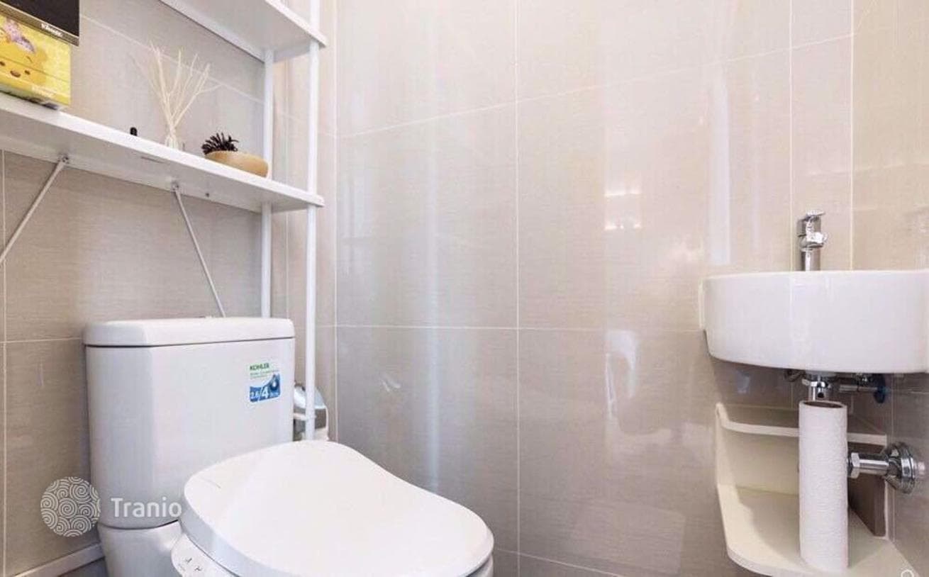 Condo in Khlong Toei, Bangkok, photo 2