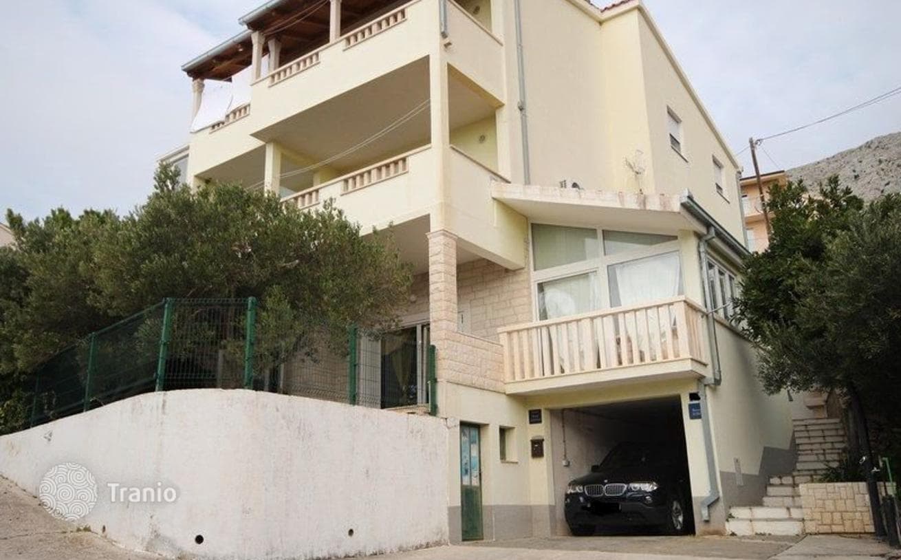 4-Bedroom House 400 m² in Omis, Dalmatia