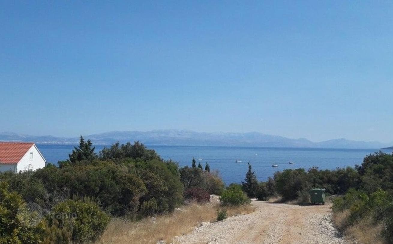 2,000 m² Land Plot 150 m from the Sea in Solta, Croatia, photo 3