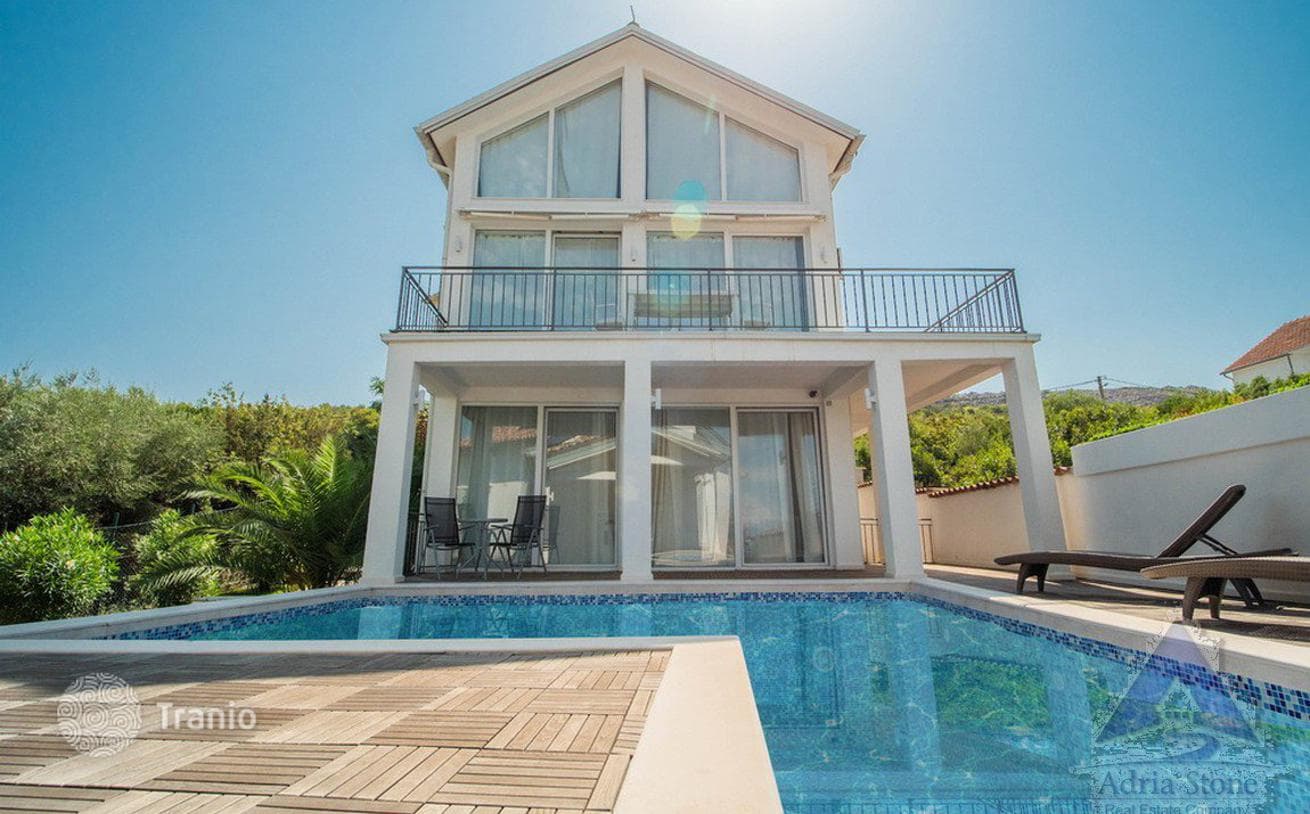 7-Bedroom Villa with Shared Pool in Gosici, Budva, photo 2