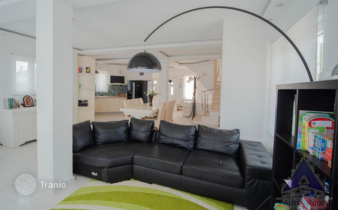 7-Bedroom Villa with Shared Pool in Gosici, Budva, photo 5