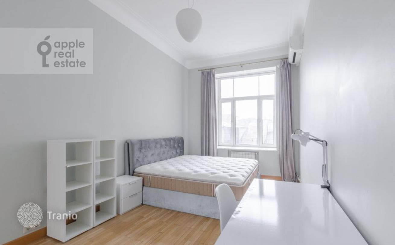 3-Bedroom Apartment in Khamovniki, Moscow, photo 2