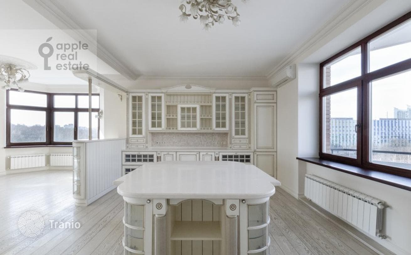 3-Bedroom Apartment with Forest Views in Konykowo, Moscow, photo 2