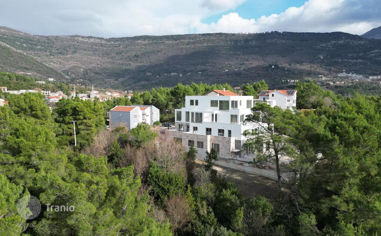 2-Bedroom Apartment with Sea View in Tivat, Montenegro, photo 2