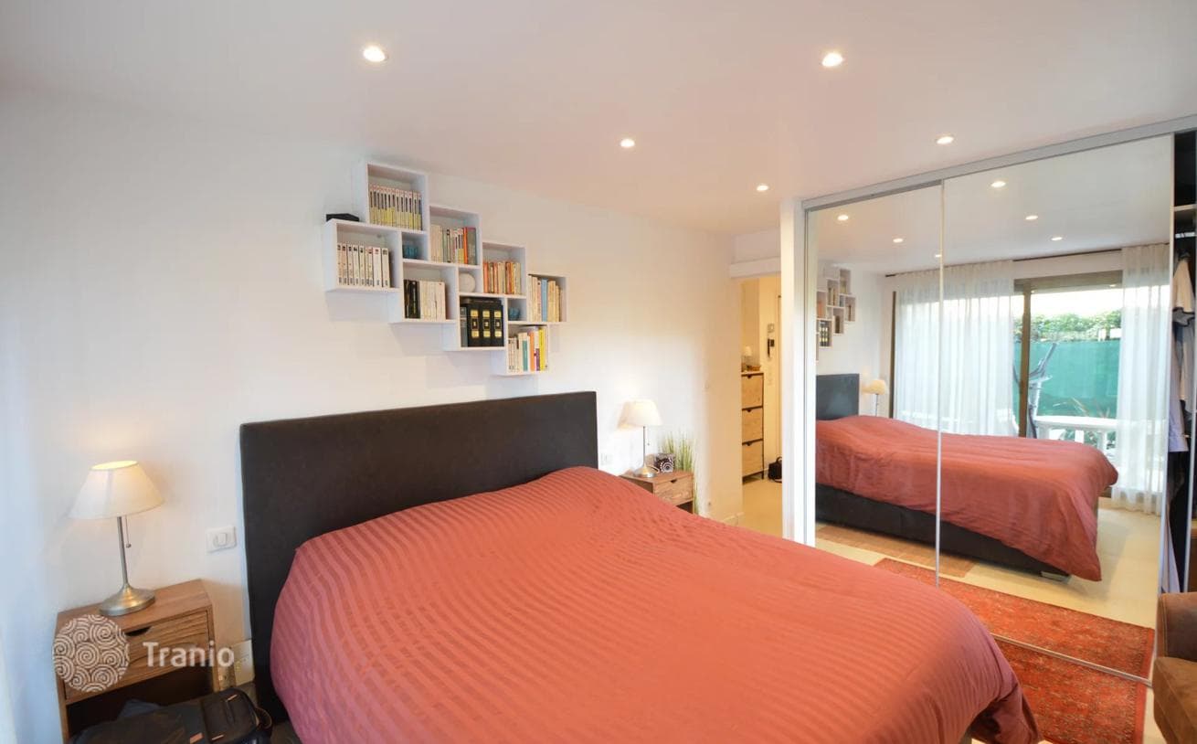 3-Bedroom Apartment with Garden in Antibes, Antibes, photo 2
