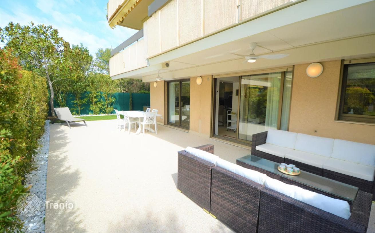 3-Bedroom Apartment with Garden in Antibes, Antibes, photo 3