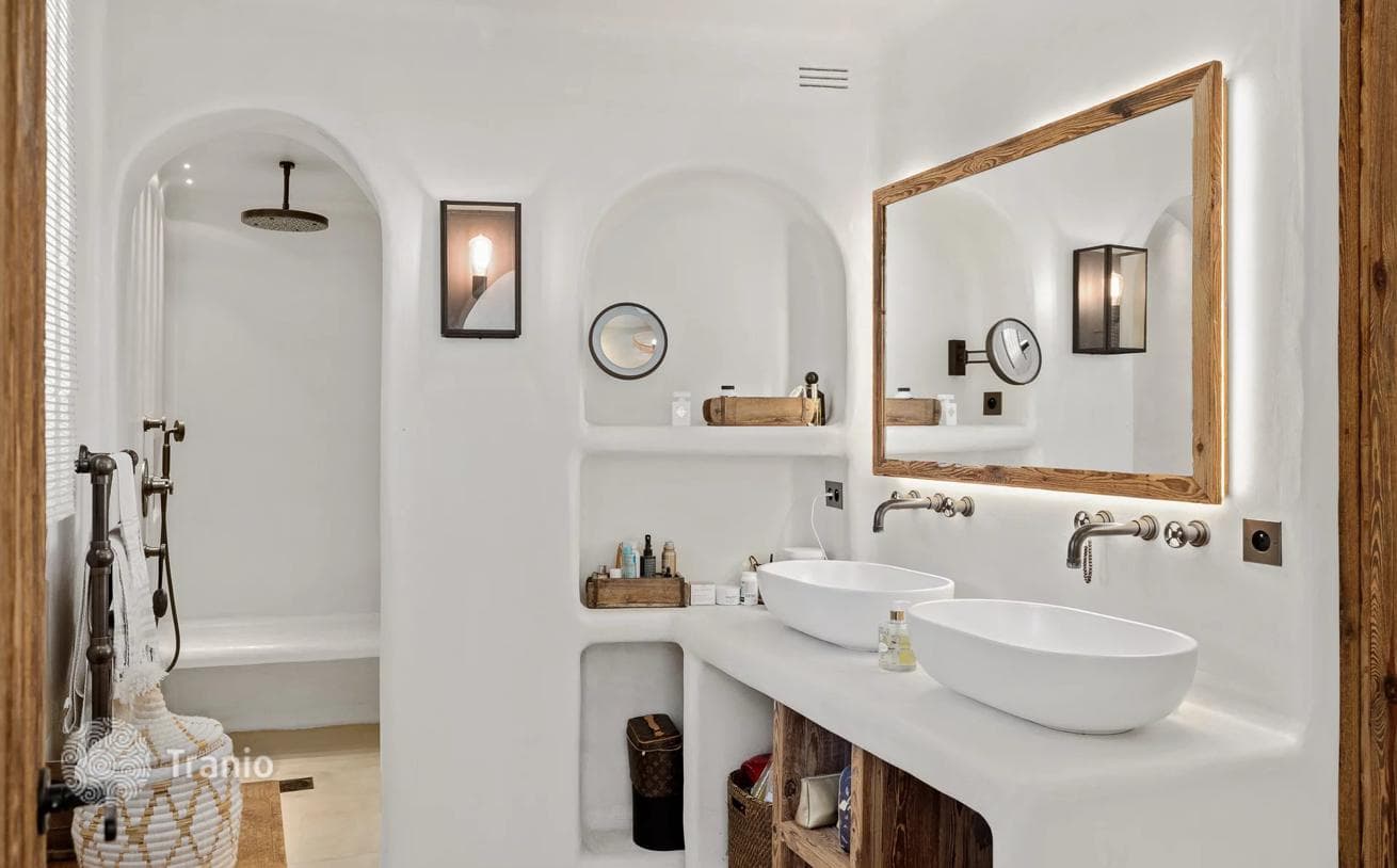 5-Bedroom Villa with Private Pool in Mougins