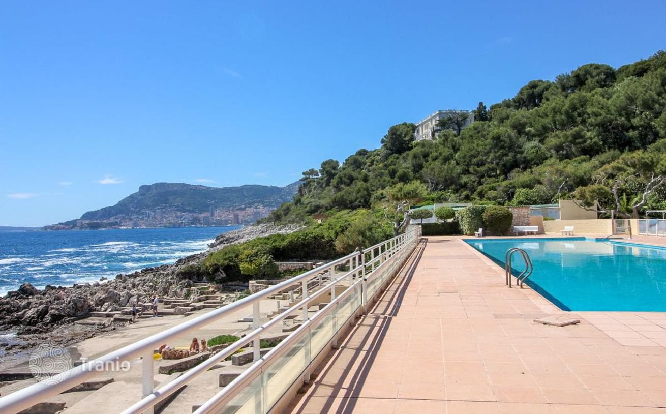 4-Bedroom Apartment with Sea View in Roquebrune-Cap-Martin, photo 3