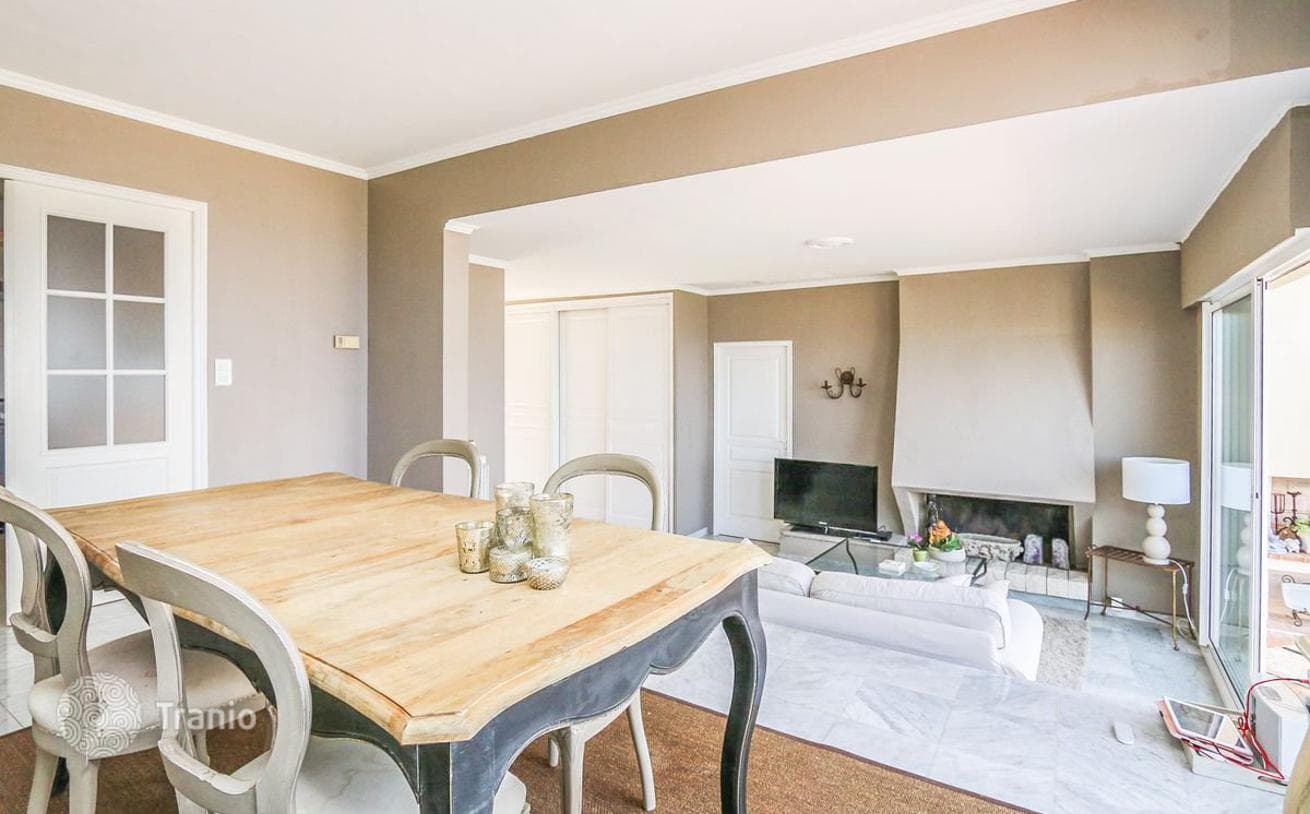 2-Bedroom Penthouse with Sea View in Villefranche-sur-Mer