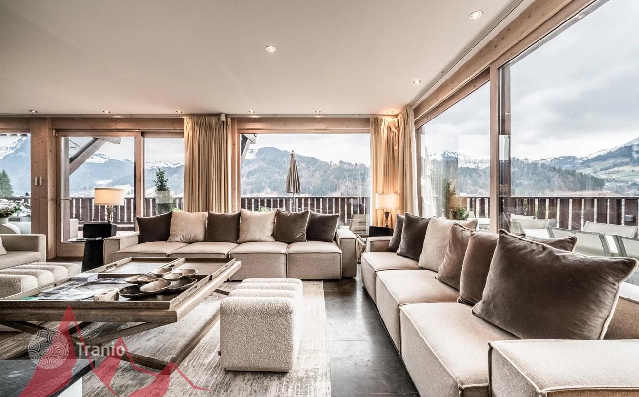 17-Room Chalet with Unobstructed Views in Morzine, photo 4