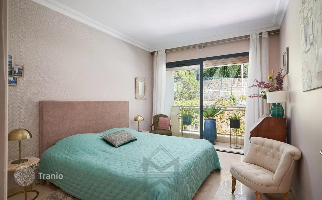 3-Bedroom Apartment with Sea View and Terrace in Californie Pézou, photo 3