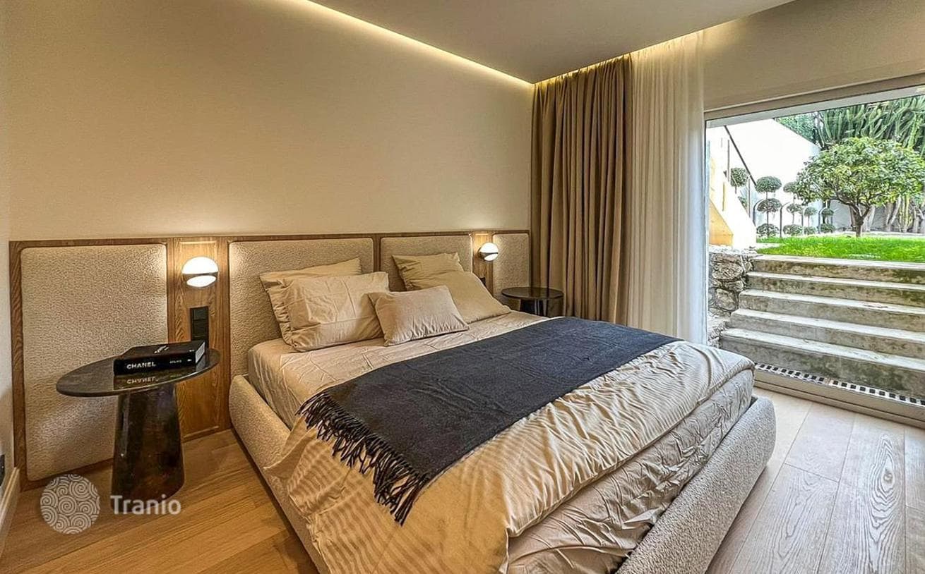 2-Bedroom Apartment with Sea View in Villefranche-sur-Mer