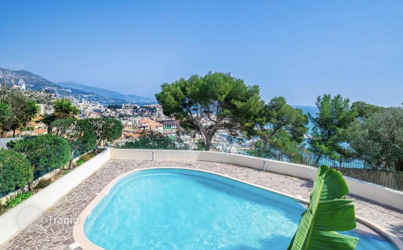 4-Bedroom Apartment with Panoramic Sea View in Cap-d'Ail, photo 3