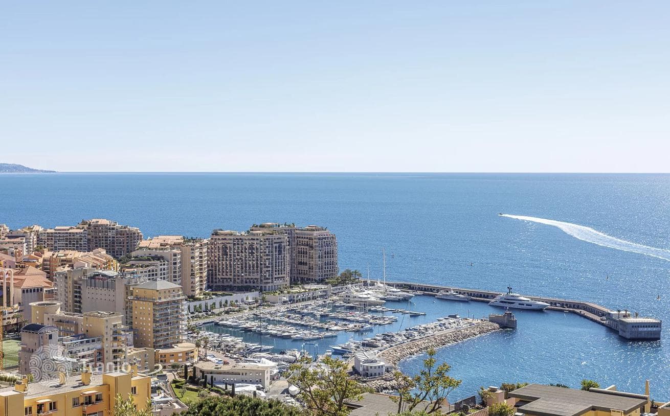 4-Bedroom Apartment with Panoramic Sea View in Cap-d'Ail, photo 5