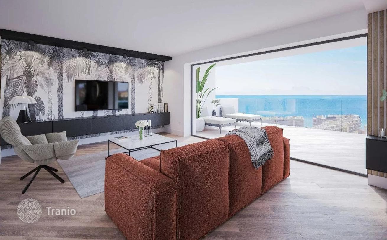 2-Bedroom Penthouse with Sea View in Roquebrune-Cap-Martin, photo 5