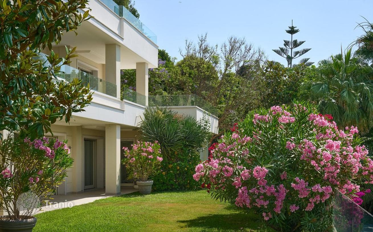 12-Bedroom Villa with Panoramic Sea View in Cap-d'Ail, photo 2