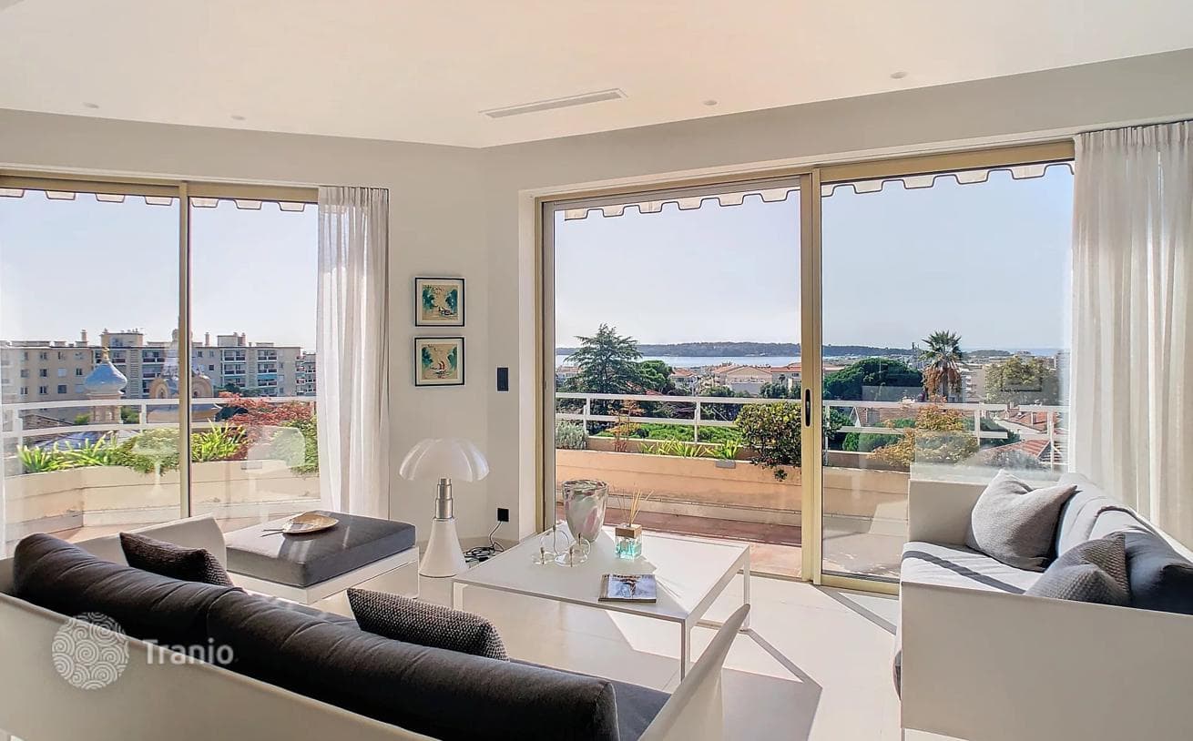 4-Bedroom Apartment with Sea View in Cannes, photo 5