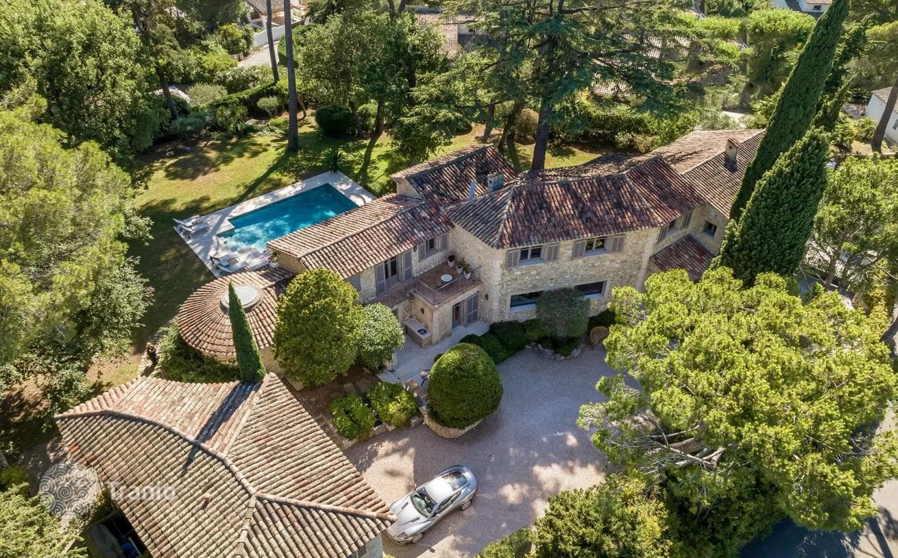 7-Bedroom Villa with Private Pool in Mougins