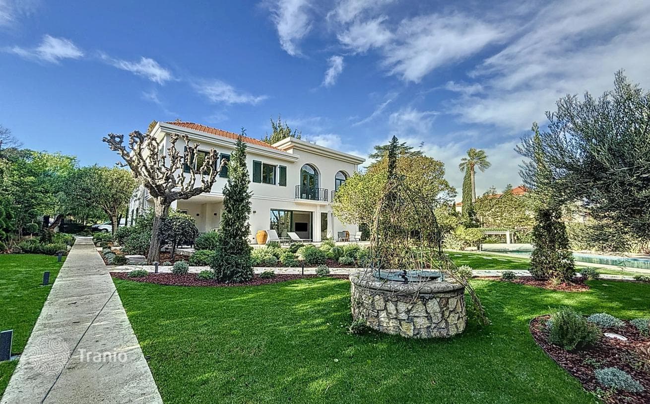 6-Bedroom Villa with Private Pool in Cap-d'Ail, Côte d'Azur, photo 5