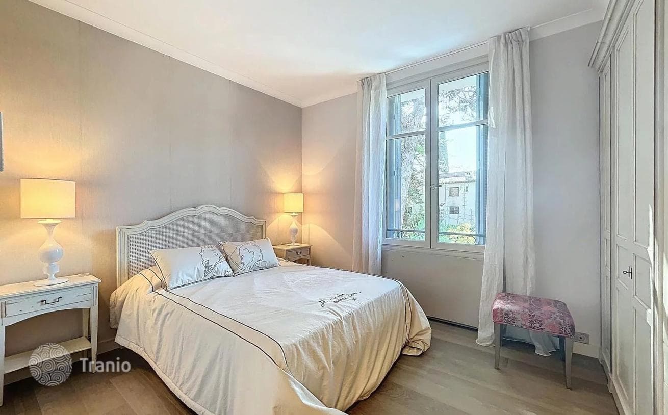 3-Bedroom Apartment with Sea View in Antibes, photo 2