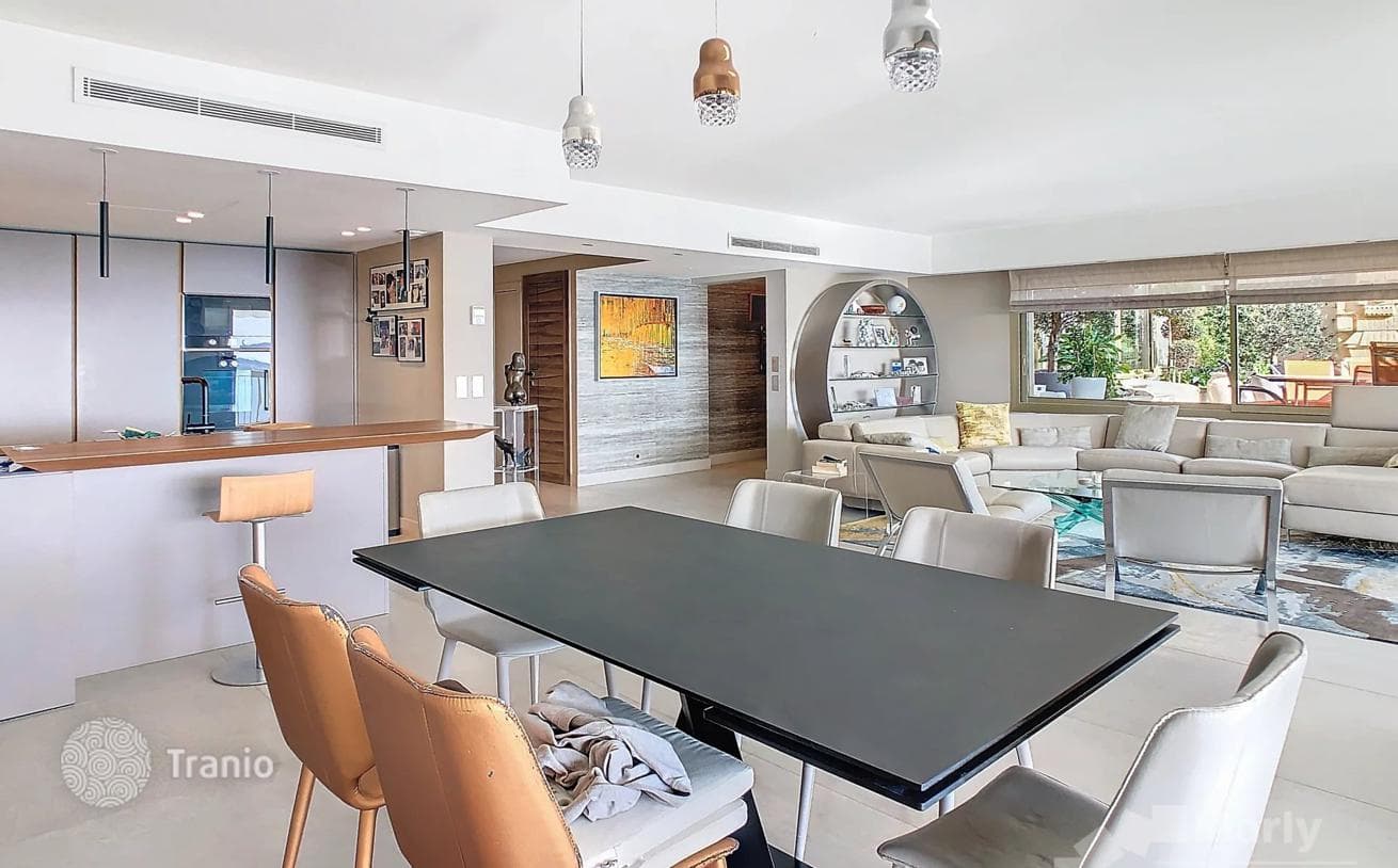4-Bedroom Apartment with Panoramic Sea Views in Cannes, photo 2